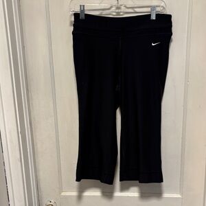 Nike Dry-Fit Black Capri Leggings with Hidden Waist Pocket With White Swoosh S